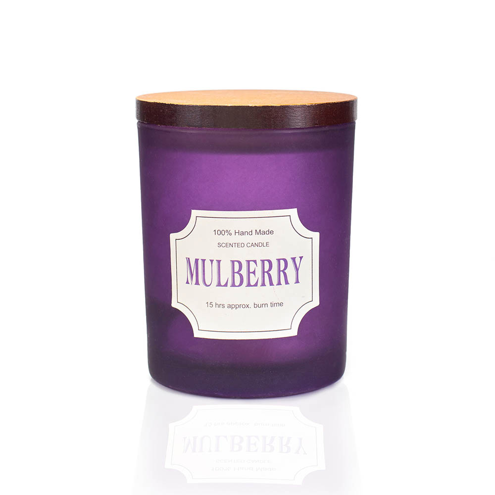 packshot photo of candle for e-commerce website